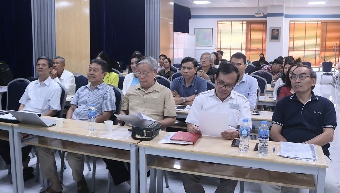 Ban lãnh đạo TW Hội giáo dục CSSK cộng đồng Việt Nam và các đại biểu cùng học viên tham dự Chương trình bồi dưỡng kỹ năng lãnh đạo, quản lý đổi mới phát triển tổ chức KH & CN ngoài công lập