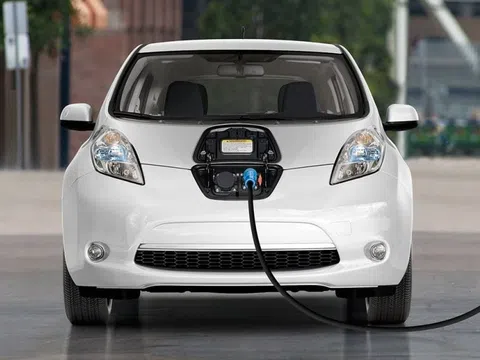 Từ 1/3/2022, lệ phí trước bạ với ô tô điện là 0%